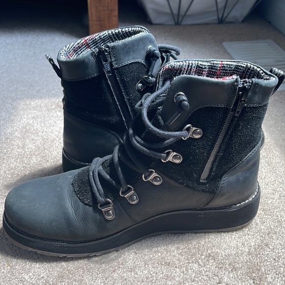 Kamik Ariello winter boot size 8 ladies - Picture 2 of 4